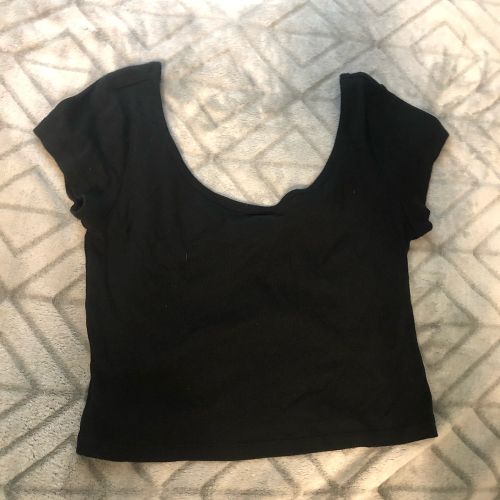 black crop top